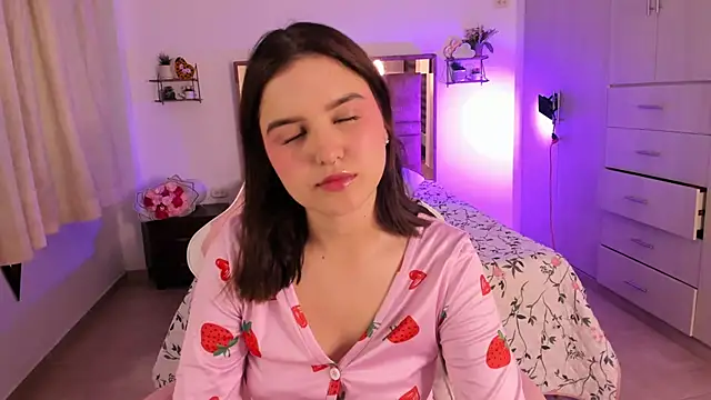 MIACUTEE  online show from 03/20/26, 04:30