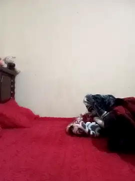 Mia-mrocia online show from 11/29/25, 04:07