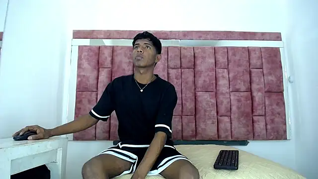 Mick storm online show from 03/11/26, 07:19