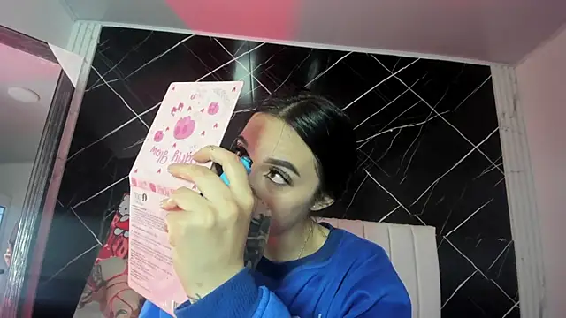 Snapshot of Candy_leilaa3 chatting on 11/29/25, 05:07 Candy leilaa3 online show from 11/29/25, 05:07