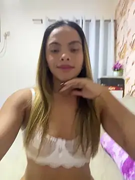 safadinhaquenteW online show from 06/12/26, 01:47