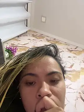 safadinhaquenteW online show from 07/08/26, 01:19