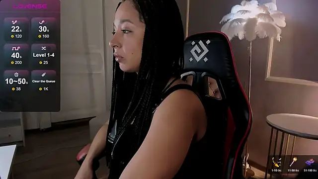 Aisha Goldstein online show from 11/08/25, 05:55