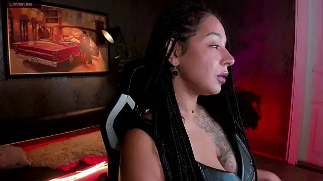 Aisha Goldstein online show from 11/20/25, 06:03