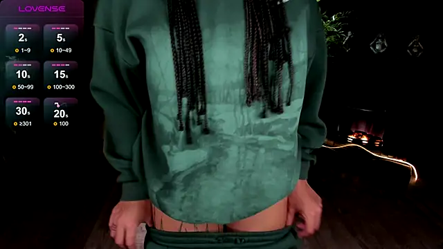 Aisha Goldstein online show from 11/12/25, 05:44