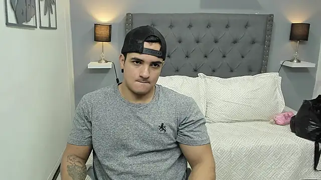 violeta and maxx online show from 12/18/25, 12:16