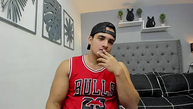 violeta and maxx online show from 11/03/25, 09:07