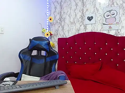  Danna Milf  online show from 11/05/25, 02:09