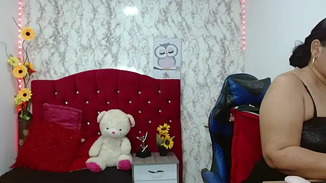  Danna Milf  online show from 11/25/25, 12:55