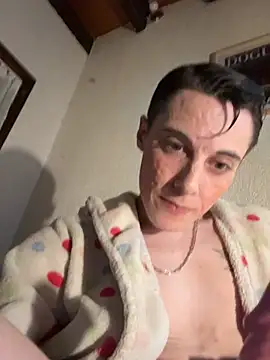 Snapshot of fresh-laD chatting on 04/05/26, 11:22 fresh-laD online show from 04/05/26, 11:22