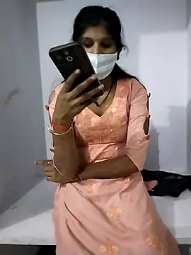 Snapshot of Hina_School chatting on 10/26/25, 11:54 Hina School online show from 10/26/25, 11:54