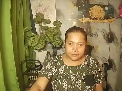 Snapshot of trishacummerts chatting on 06/20/26, 02:27 trishacummerts online show from 06/20/26, 02:27