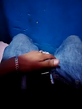 B4ldo25 online show from 12/02/25, 04:25