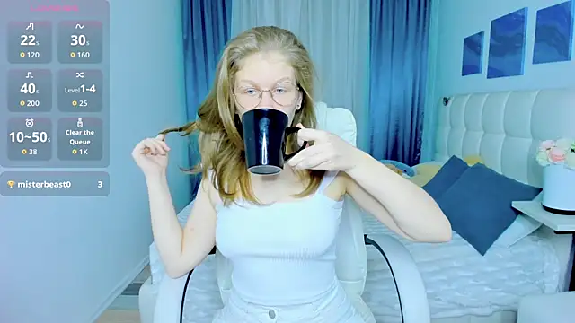 Angelie  Eyes online show from 11/18/25, 03:48