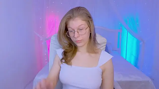 Angelie  Eyes online show from 11/30/25, 03:35