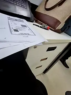 Snapshot of crawlerdrill chatting on 10/28/25, 09:08 crawlerdrill online show from 10/28/25, 09:08