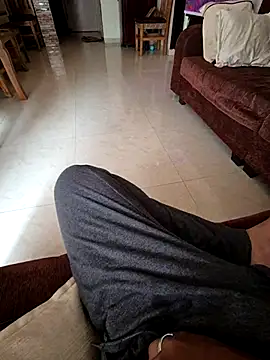 Snapshot of crawlerdrill chatting on 10/26/25, 06:25 crawlerdrill online show from 10/26/25, 06:25