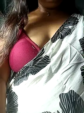 Snapshot of SX-ANA chatting on 11/01/25, 07:02 SX-ANA online show from 11/01/25, 07:02