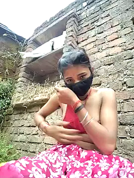 Snapshot of Mehta_seema chatting on 10/28/25, 02:01 Mehta seema online show from 10/28/25, 02:01