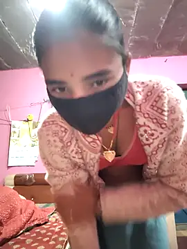 Snapshot of Mehta_seema chatting on 12/16/25, 12:59 Mehta seema online show from 12/16/25, 12:59