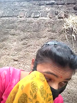 Snapshot of Mehta_seema chatting on 11/18/25, 03:04 Mehta seema online show from 11/18/25, 03:04