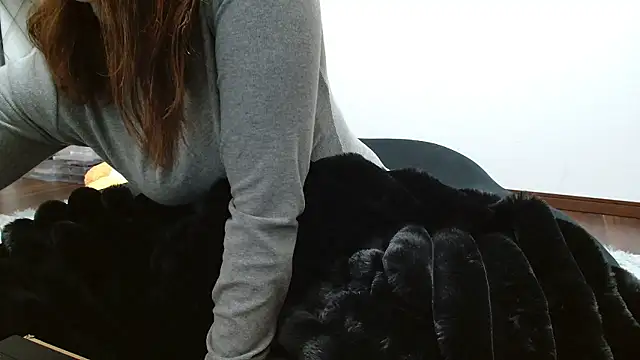  Ema ch online show from 12/17/25, 01:21