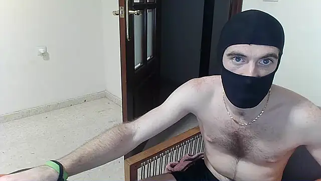 Snapshot of ZorroRomeo chatting on 10/15/25, 05:10 ZorroRomeo online show from 10/15/25, 05:10