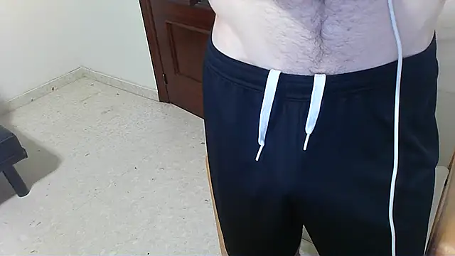 Snapshot of ZorroRomeo chatting on 10/20/25, 04:29 ZorroRomeo online show from 10/20/25, 04:29