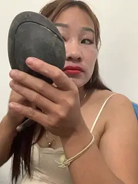 Linh sexyy online show from 04/13/26, 11:53