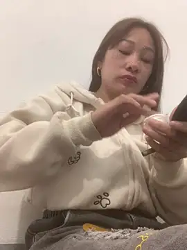 Linh sexyy online show from 12/23/25, 12:11