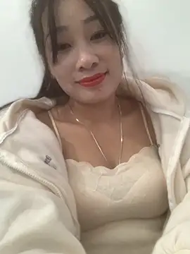 Snapshot of Linh_sexyy chatting on 11/09/25, 01:53 Linh sexyy online show from 11/09/25, 01:53