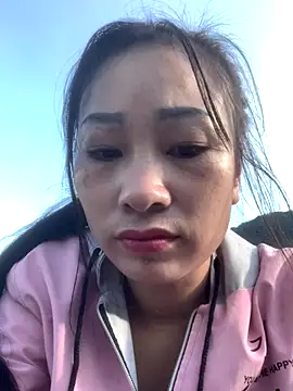 Snapshot of Linh_sexyy chatting on 10/29/25, 01:26 Linh sexyy online show from 10/29/25, 01:26