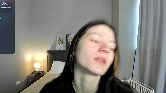 Snapshot of ChillGato chatting on 10/20/25, 01:40 ChillGato online show from 10/20/25, 01:40