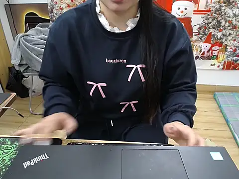 Hanna Mina online show from 12/22/25, 10:32