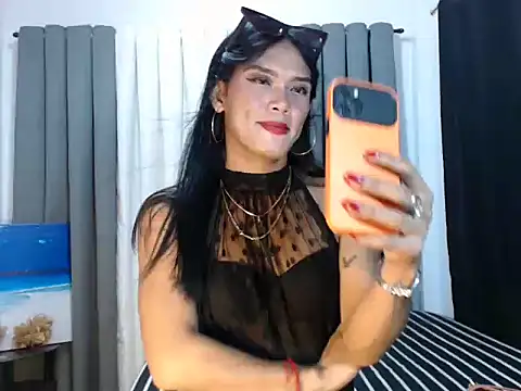 kettie  online show from 10/31/25, 01:30