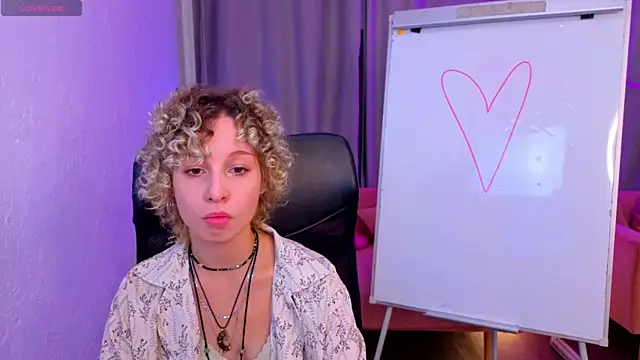 Mary Wahlberg online show from 10/13/25, 06:15
