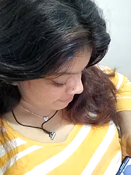 Snapshot of kajal77715 chatting on 10/17/25, 09:56 kajal77715 online show from 10/17/25, 09:56