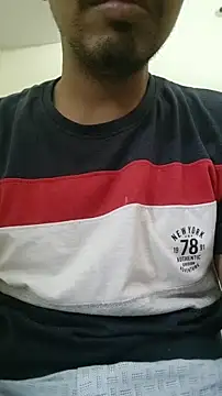 Snapshot of chrisgh45 chatting on 10/29/25, 01:48 chrisgh45 online show from 10/29/25, 01:48