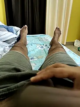 Snapshot of chrisgh45 chatting on 10/12/25, 01:23 chrisgh45 online show from 10/12/25, 01:23