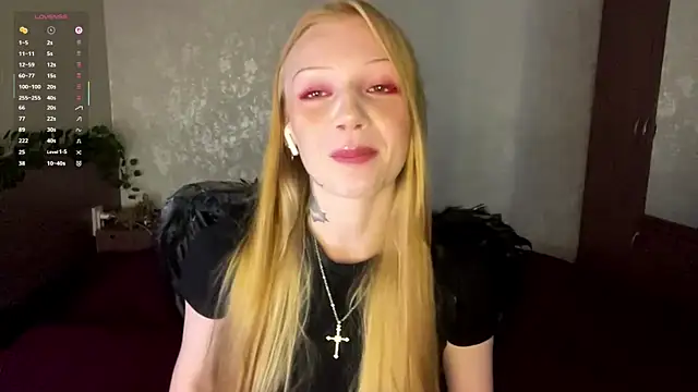 Iamlylu online show from 10/31/25, 05:26