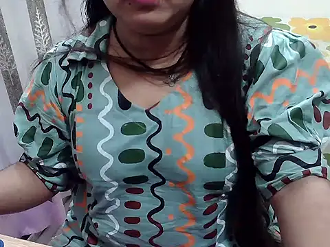 Snapshot of SexyRani2000 chatting on 10/18/25, 05:04 SexyRani2000 online show from 10/18/25, 05:04