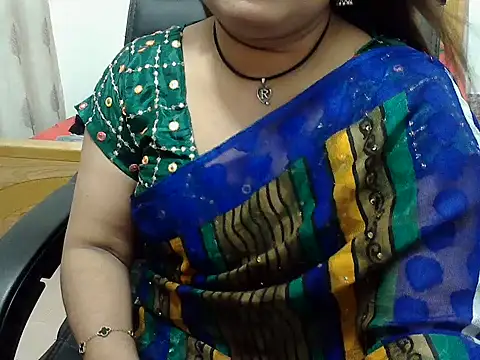 Snapshot of SexyRani2000 chatting on 07/29/26, 03:55 SexyRani2000 online show from 07/29/26, 03:55