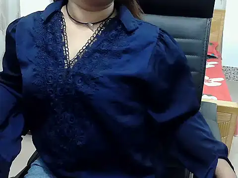 Snapshot of SexyRani2000 chatting on 07/28/26, 02:35 SexyRani2000 online show from 07/28/26, 02:35