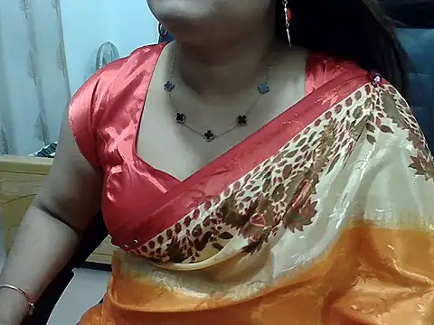 Snapshot of SexyRani2000 chatting on 06/26/26, 02:56 SexyRani2000 online show from 06/26/26, 02:56