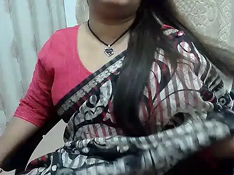 Snapshot of SexyRani2000 chatting on 06/19/26, 06:47 SexyRani2000 online show from 06/19/26, 06:47