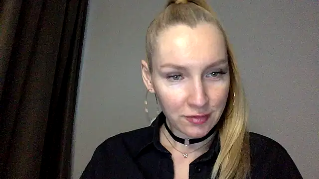 Snapshot of Neralith chatting on 06/15/26, 05:23 Neralith online show from 06/15/26, 05:23