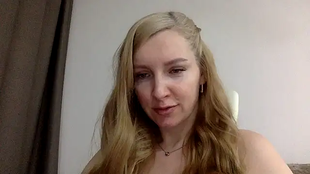 Snapshot of Neralith chatting on 06/17/26, 07:35 Neralith online show from 06/17/26, 07:35