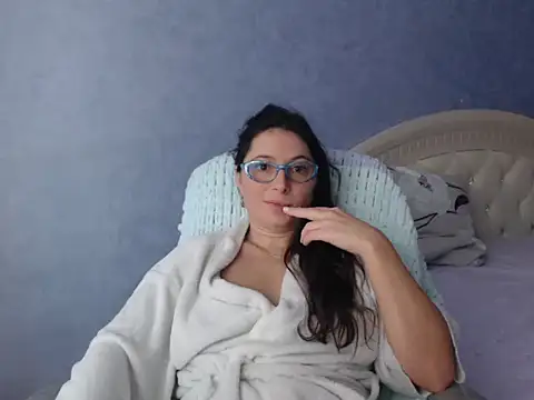 Snapshot of LuckyLisa23 chatting on 11/08/25, 10:41 LuckyLisa23 online show from 11/08/25, 10:41