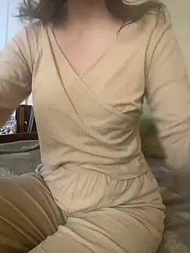 Snapshot of KittieCreme chatting on 02/12/26, 07:41 KittieCreme online show from 02/12/26, 07:41