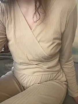 Snapshot of KittieCreme chatting on 02/20/26, 07:21 KittieCreme online show from 02/20/26, 07:21